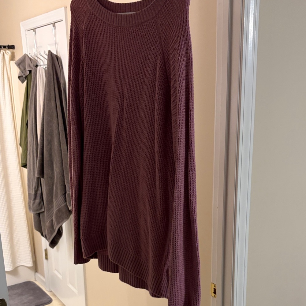 Old Navy Women's Sweater - Purple Crew Neck